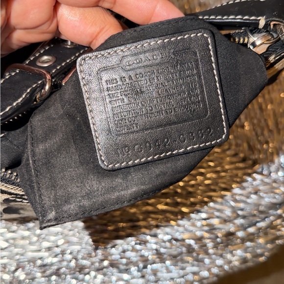 Coach- Stylish Black and Grey Women's Bag - Picture 7 of 8